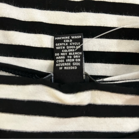 Rue21 Striped Black and White Crop Top - Picture 7 of 7